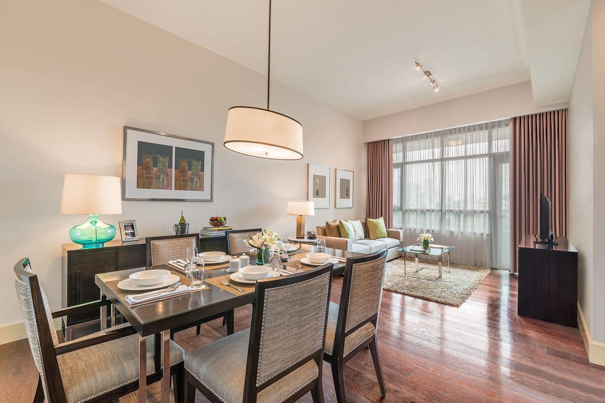 Aruga Apartments By Rockwell Makati Makati City Buitenkant foto