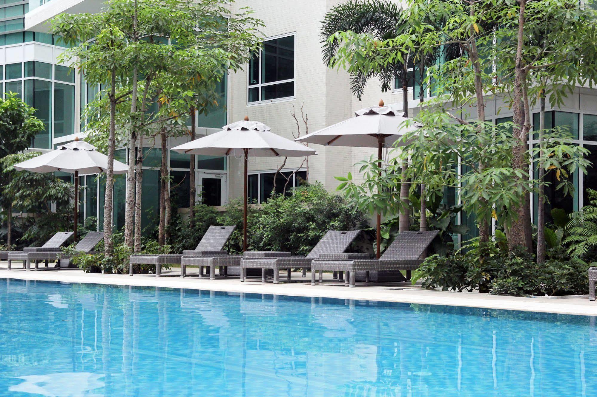 Aruga Apartments By Rockwell Makati Makati City Buitenkant foto